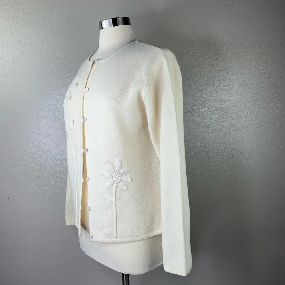 Alexandra Bartlett 100% Lambs Wool Button Cardigan Size Medium Petite